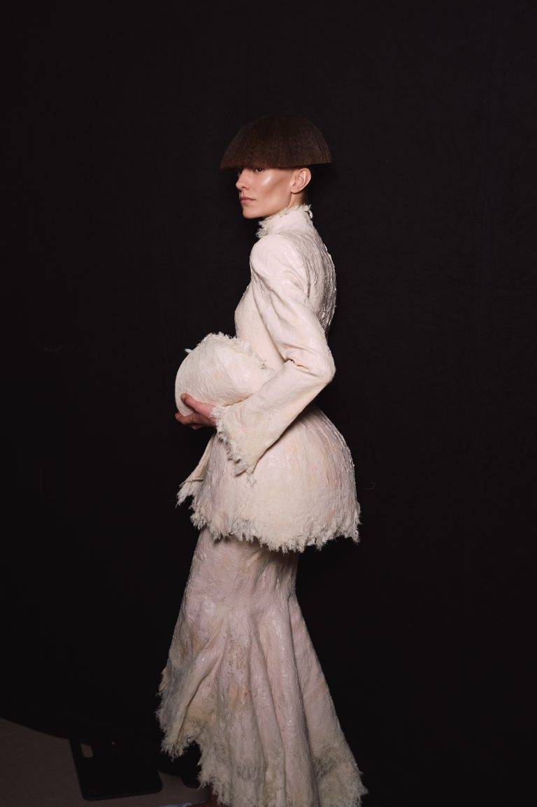 Hair, Corsets, and Mystery: Ashi Studio Presents a Mesmerizing Collection