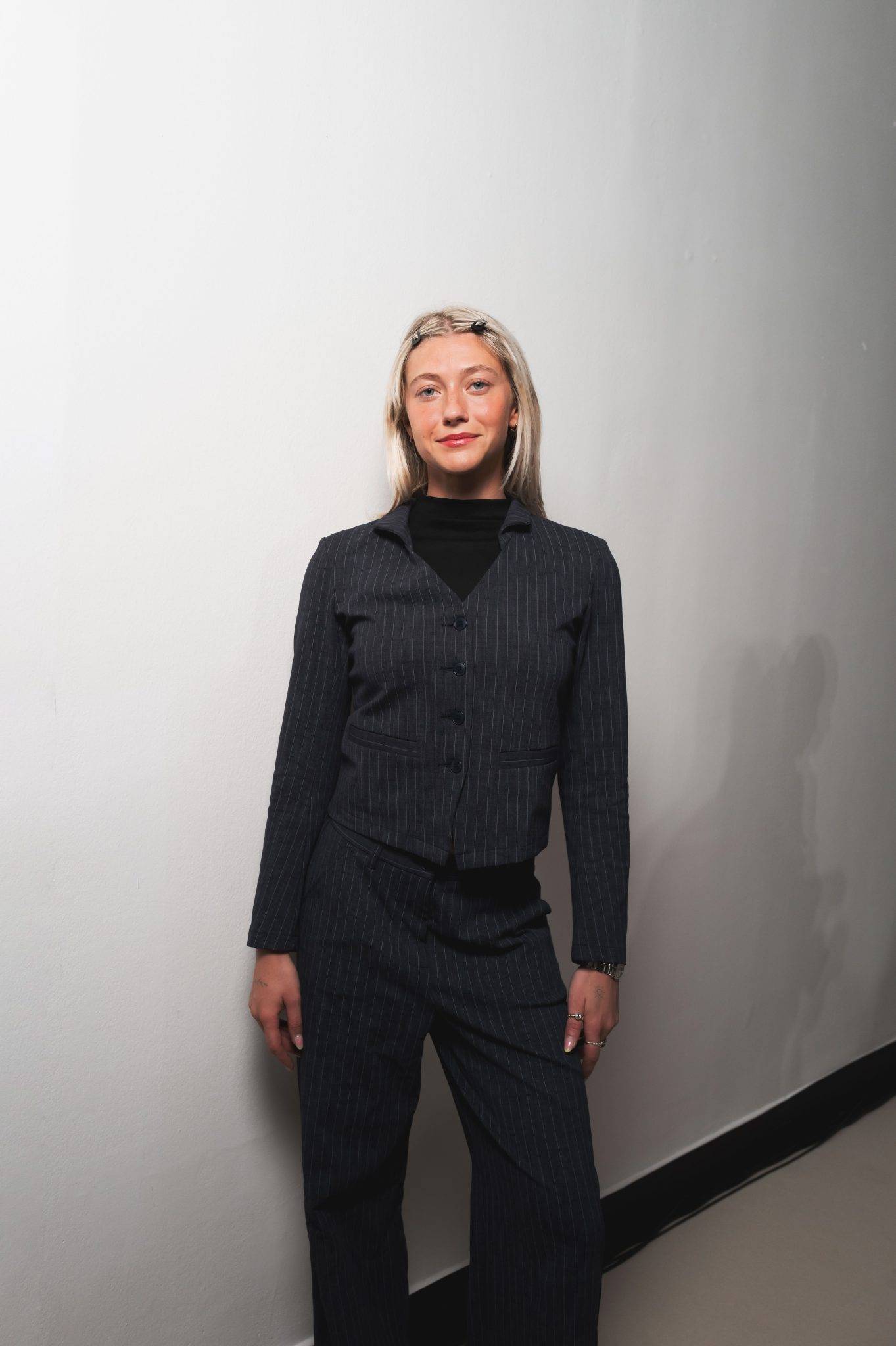  - Le vestiaire hautement maîtrisé d’Agnès B