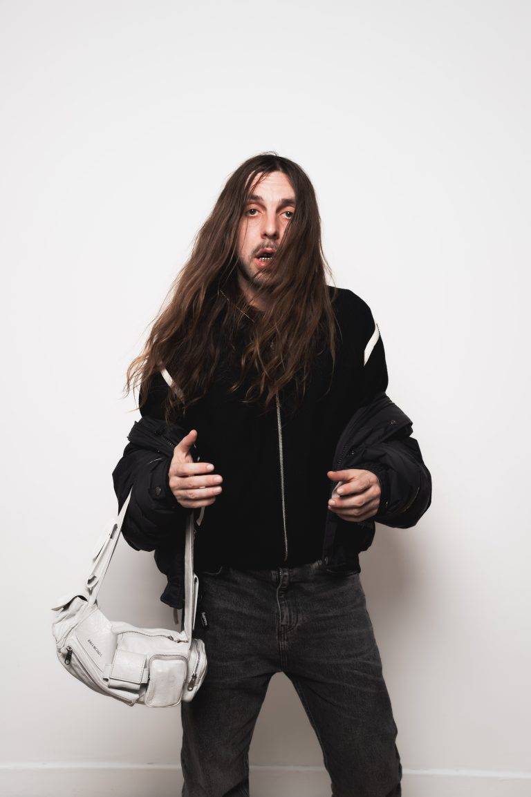  - Le vestiaire hautement maîtrisé d’Agnès B