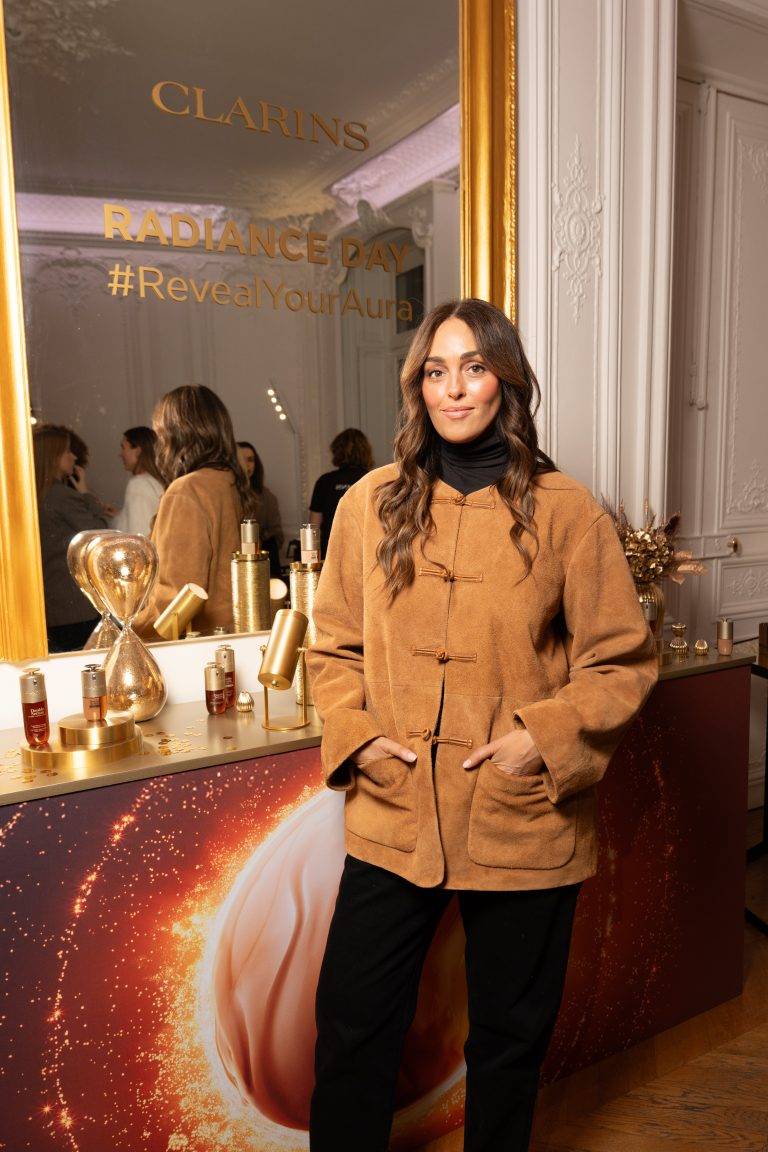  - Clarins Lights up Paris Fashion Week with Radiance Day