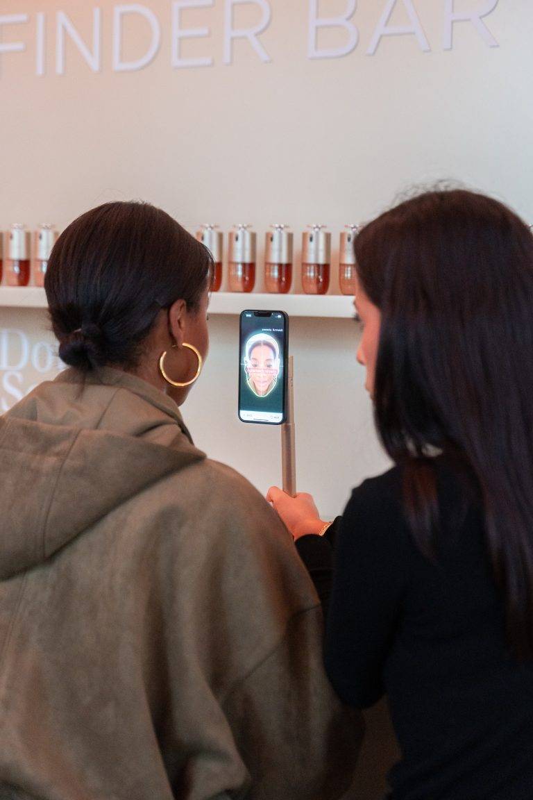 Clarins Lights up Paris Fashion Week with Radiance Day