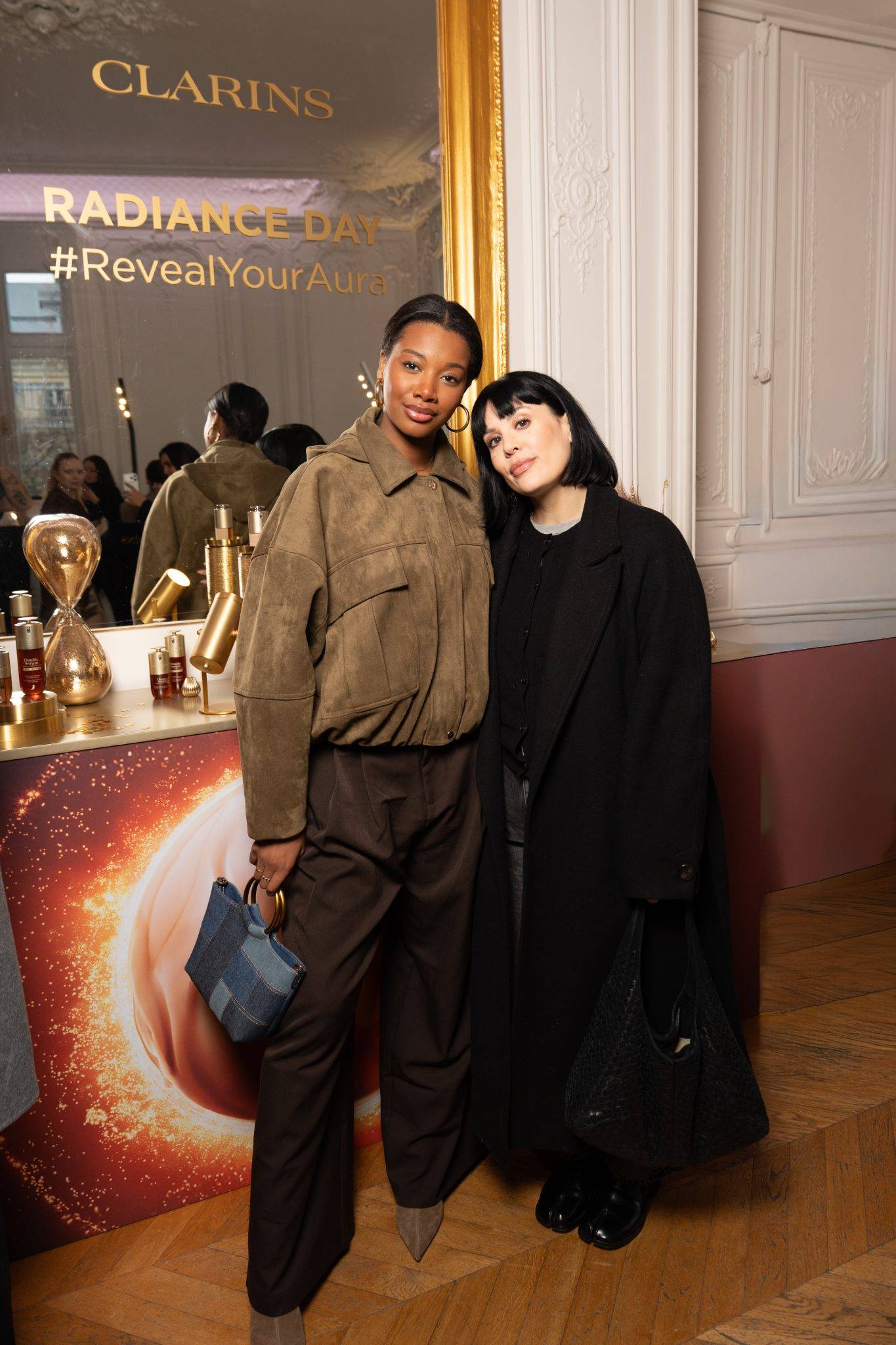  - Clarins illumine la Fashion Week parisienne avec le Radiance Day