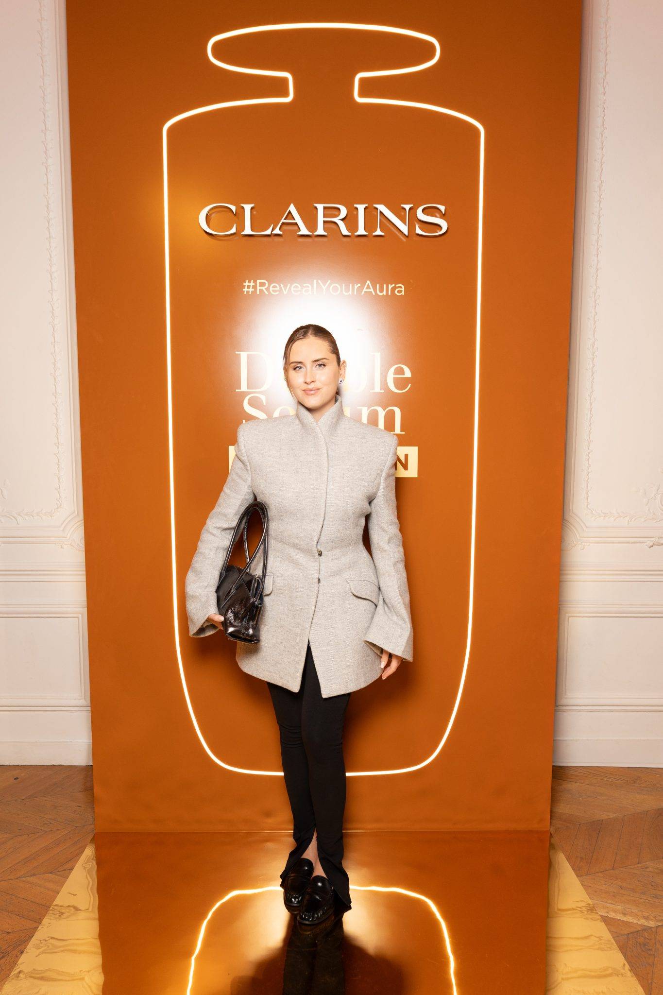  - Clarins illumine la Fashion Week parisienne avec le Radiance Day