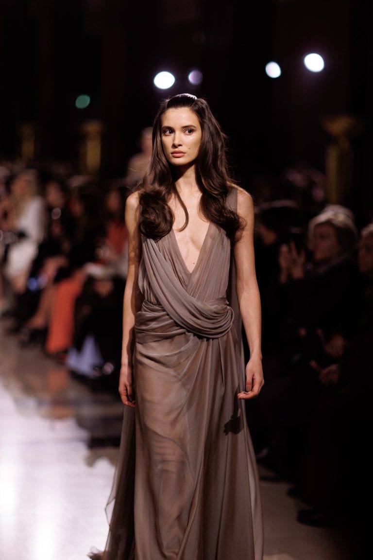 L’ode d’Elie Saab aux nuits d’été des années 70