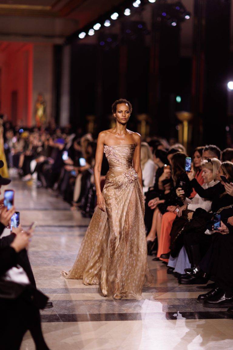L’ode d’Elie Saab aux nuits d’été des années 70
