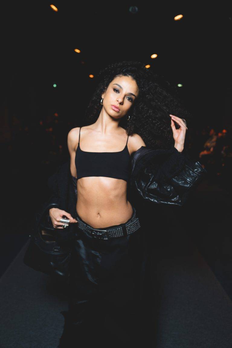  - Songzio FW26: Futuristic Fashion Takes Over the Bridge Club