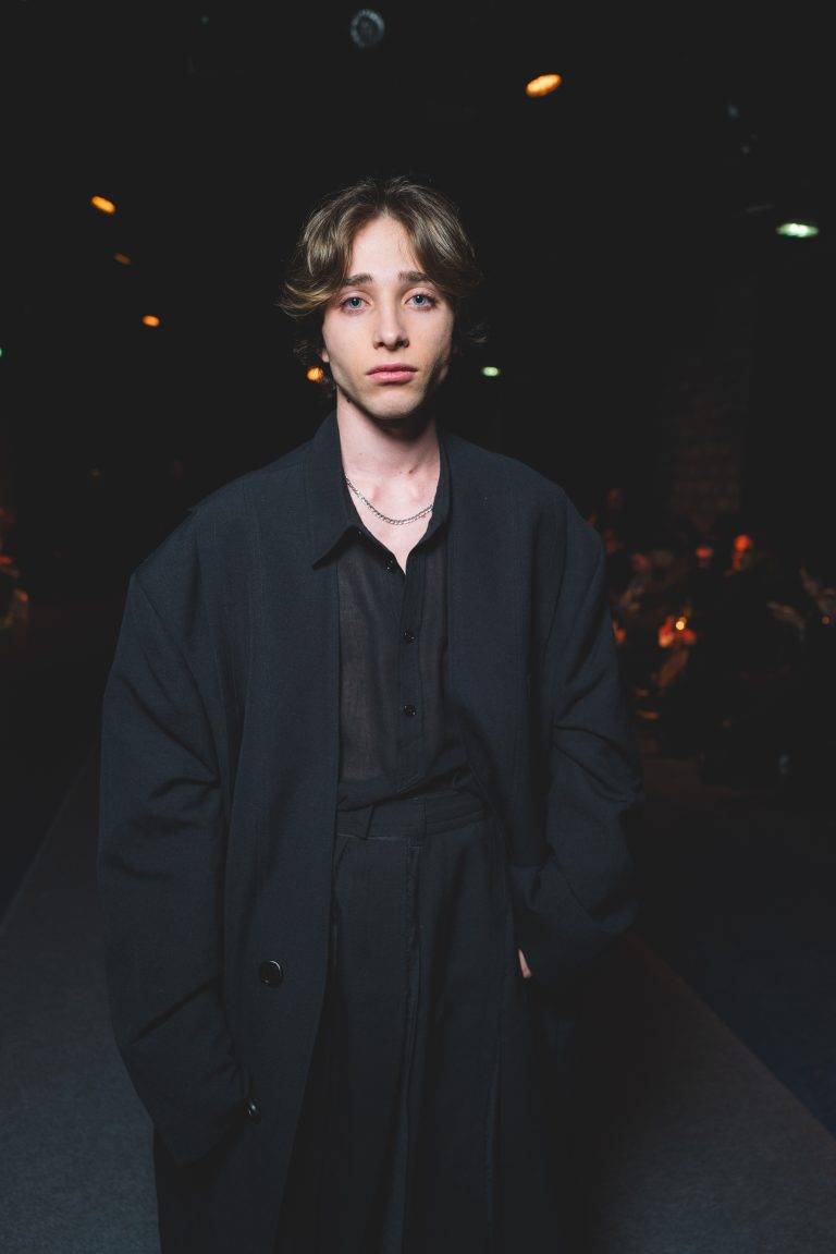  - Songzio FW26: Futuristic Fashion Takes Over the Bridge Club