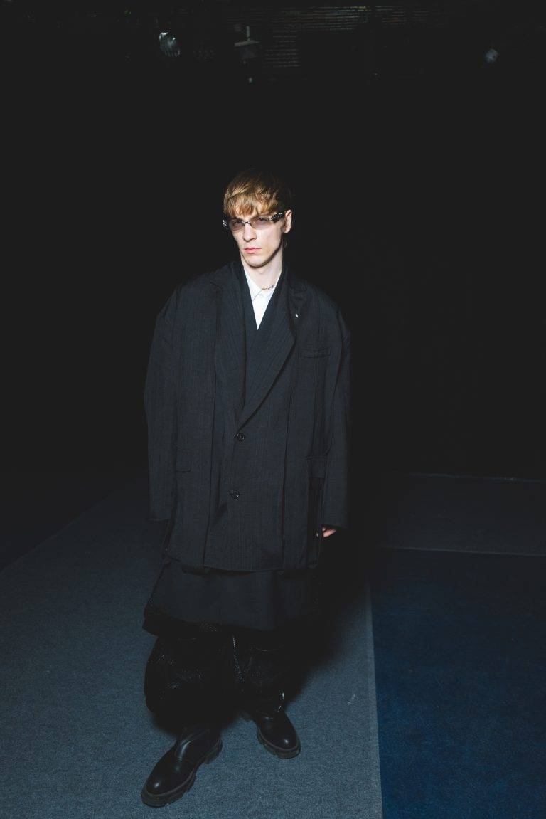  - Songzio FW26: Futuristic Fashion Takes Over the Bridge Club