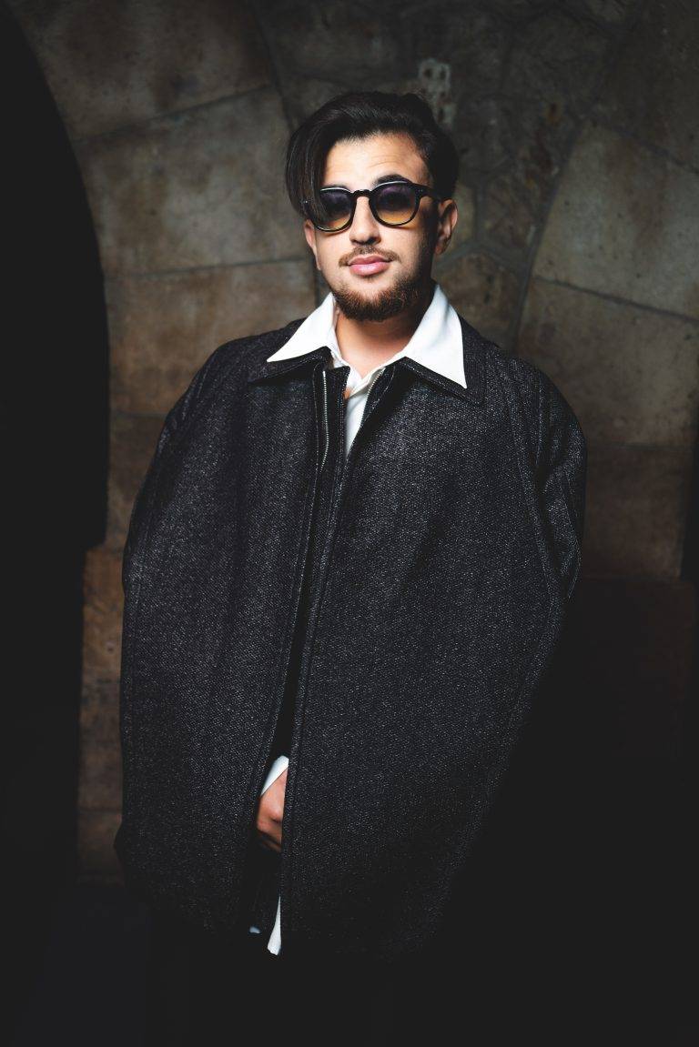  - Songzio FW26: Futuristic Fashion Takes Over the Bridge Club