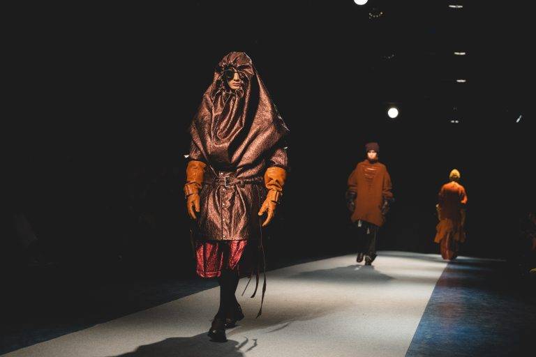 Songzio FW26: Futuristic Fashion Takes Over the Bridge Club