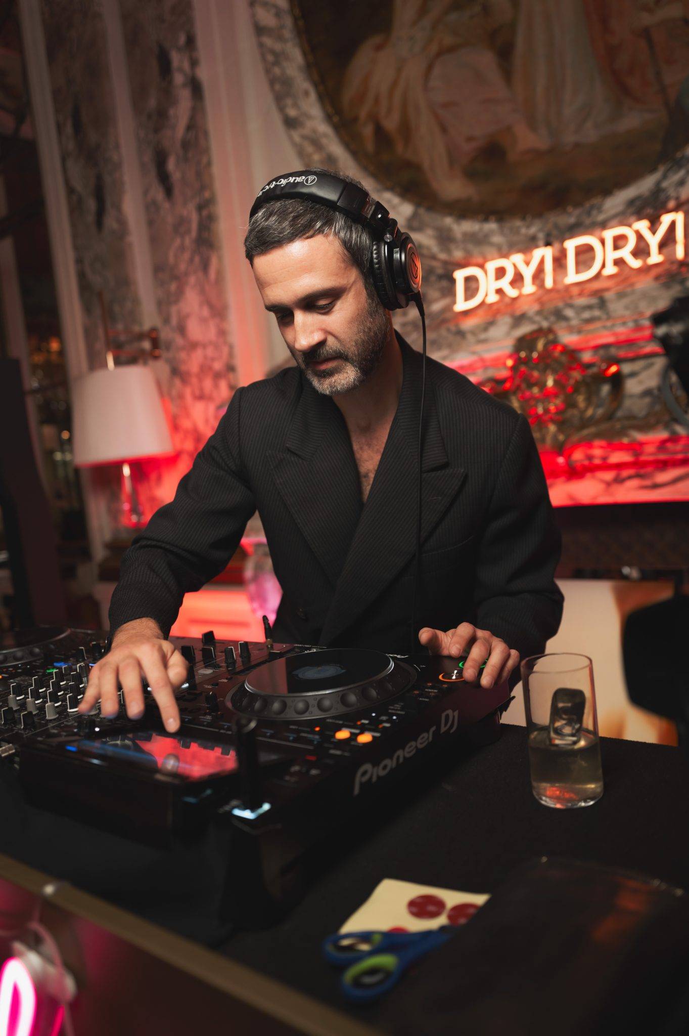  - Le Dry January à la française : French Bloom organise sa soirée DRY! DRY! au Meurice