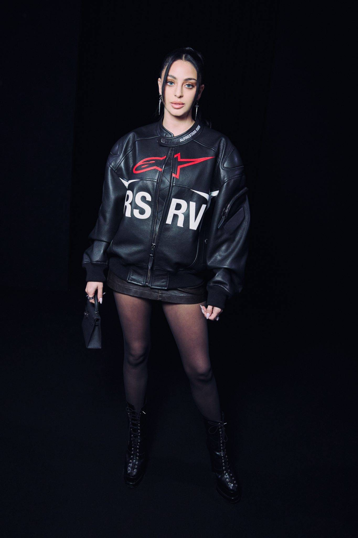  - Juun.J s’impose à Chaillot avec une collection intimidante