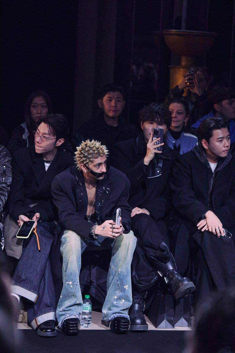 Juun.J Makes a Statement at Chaillot with a Fierce Collection