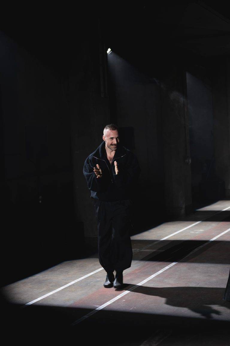  - Paris envahi par les Aliens chics de Louis Gabriel Nouchi