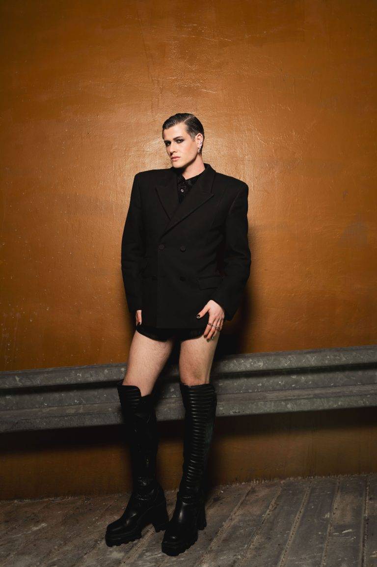  - Paris envahi par les Aliens chics de Louis Gabriel Nouchi