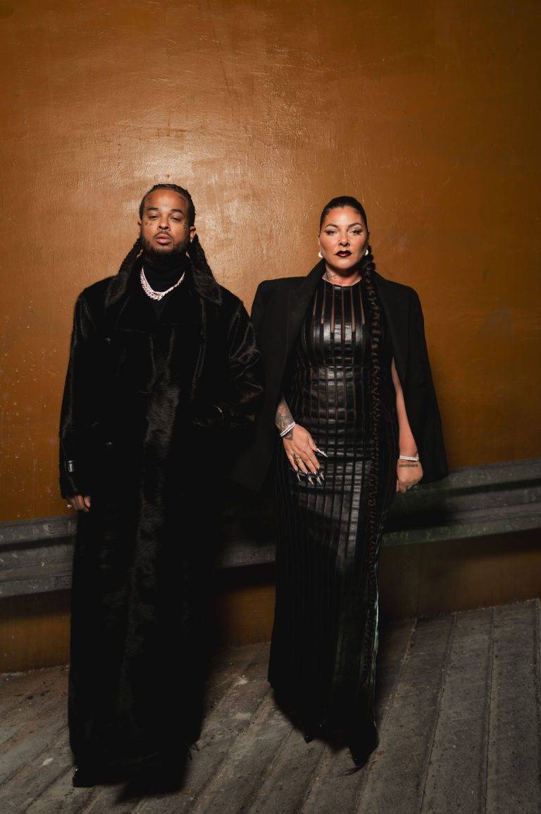  - Paris envahi par les Aliens chics de Louis Gabriel Nouchi