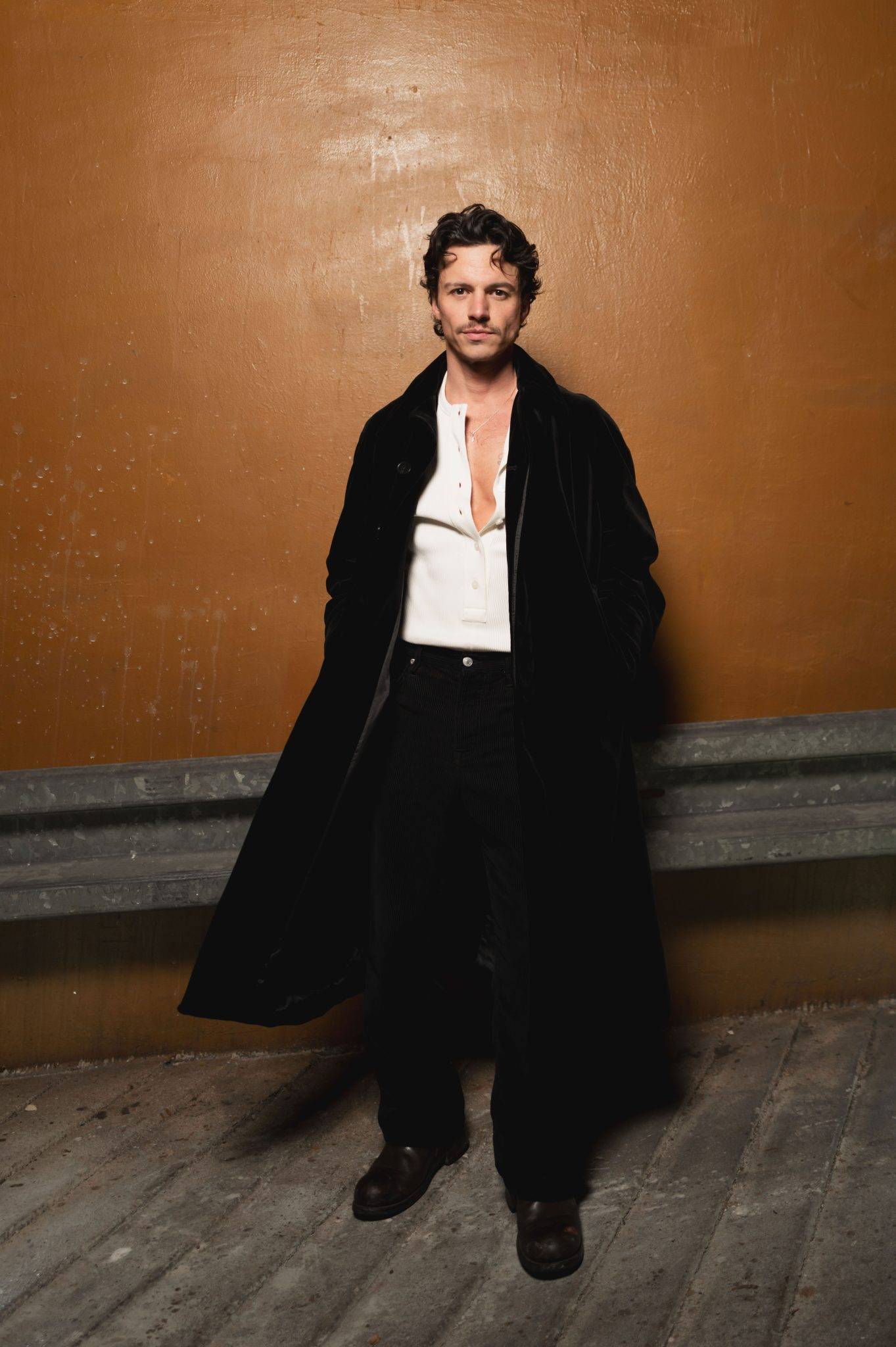  - Paris envahi par les Aliens chics de Louis Gabriel Nouchi