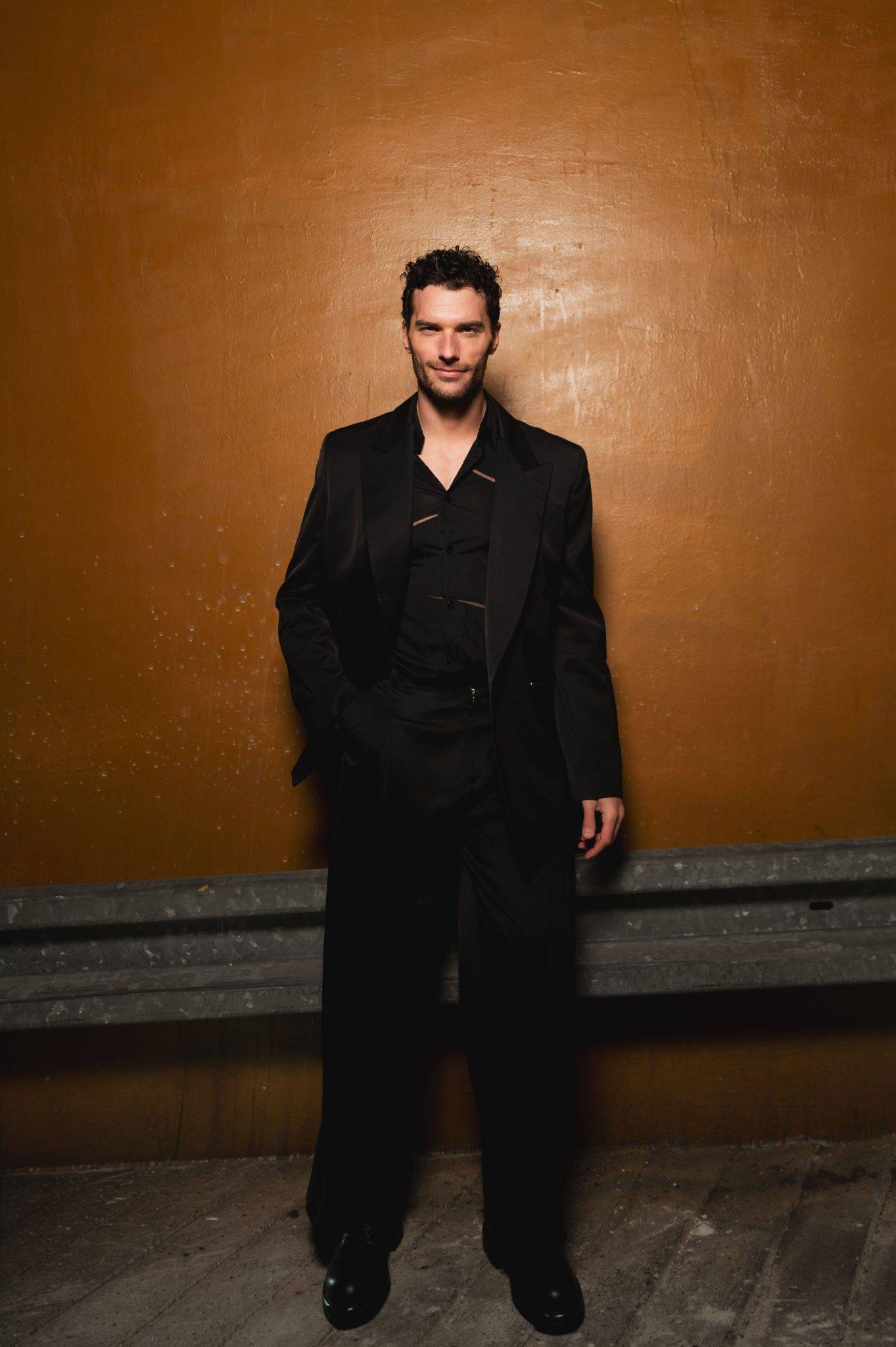  - Paris envahi par les Aliens chics de Louis Gabriel Nouchi