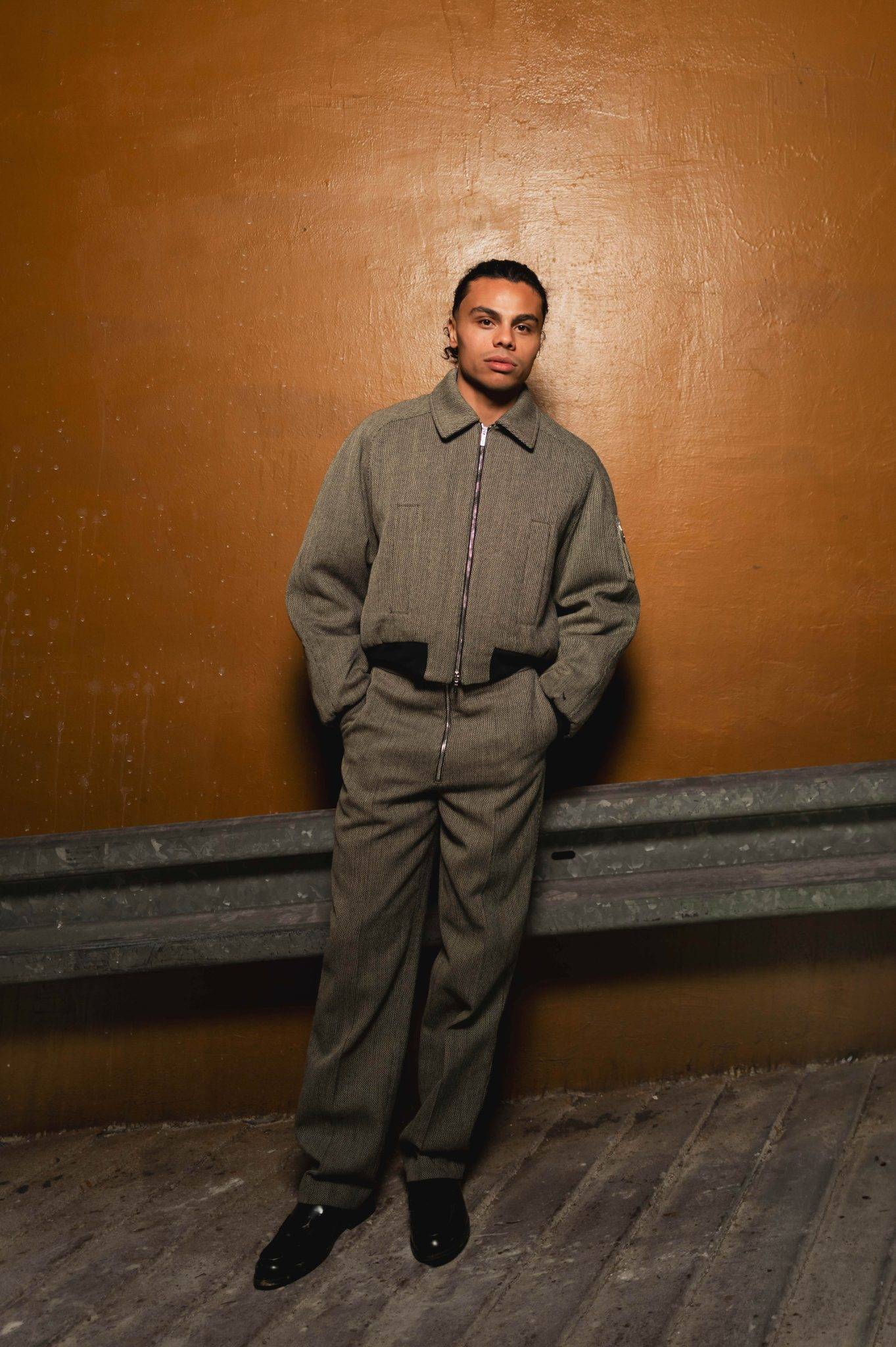  - Paris envahi par les Aliens chics de Louis Gabriel Nouchi