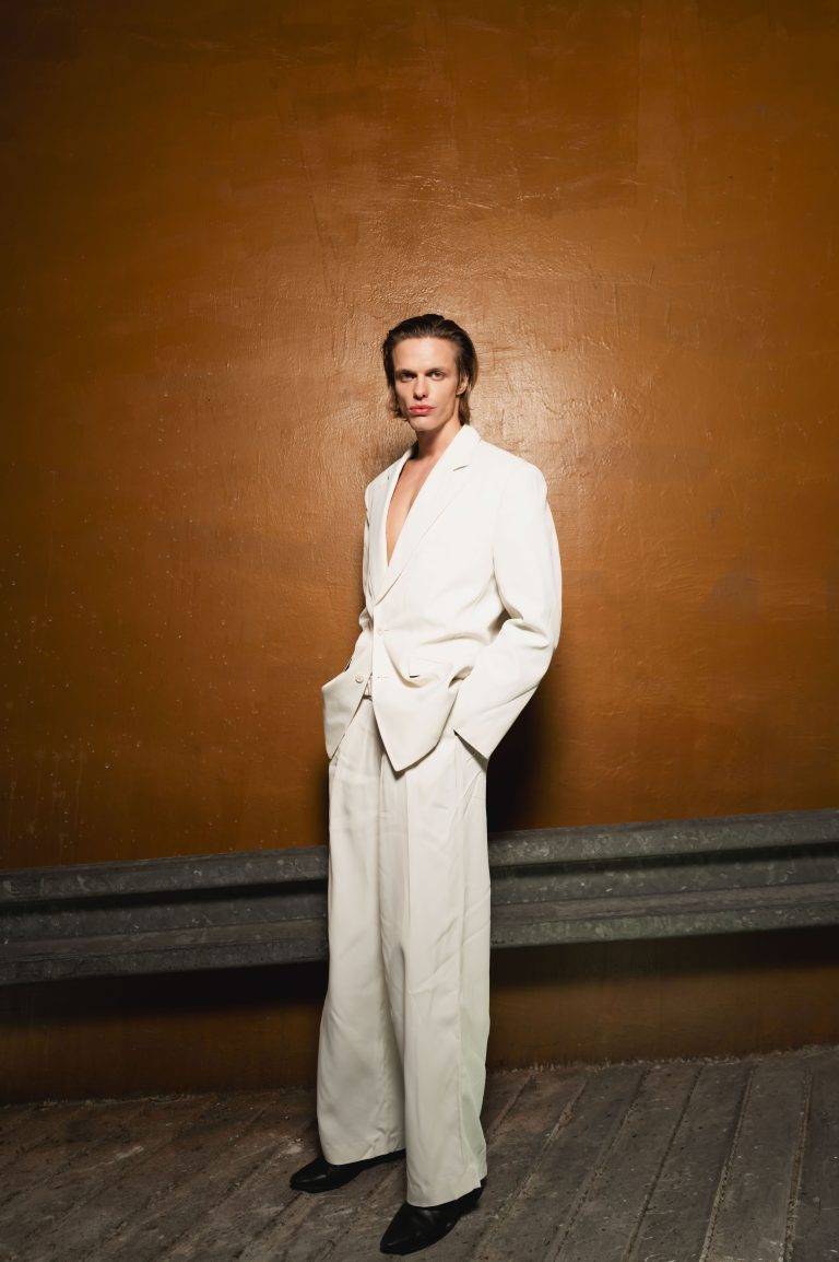  - Paris envahi par les Aliens chics de Louis Gabriel Nouchi