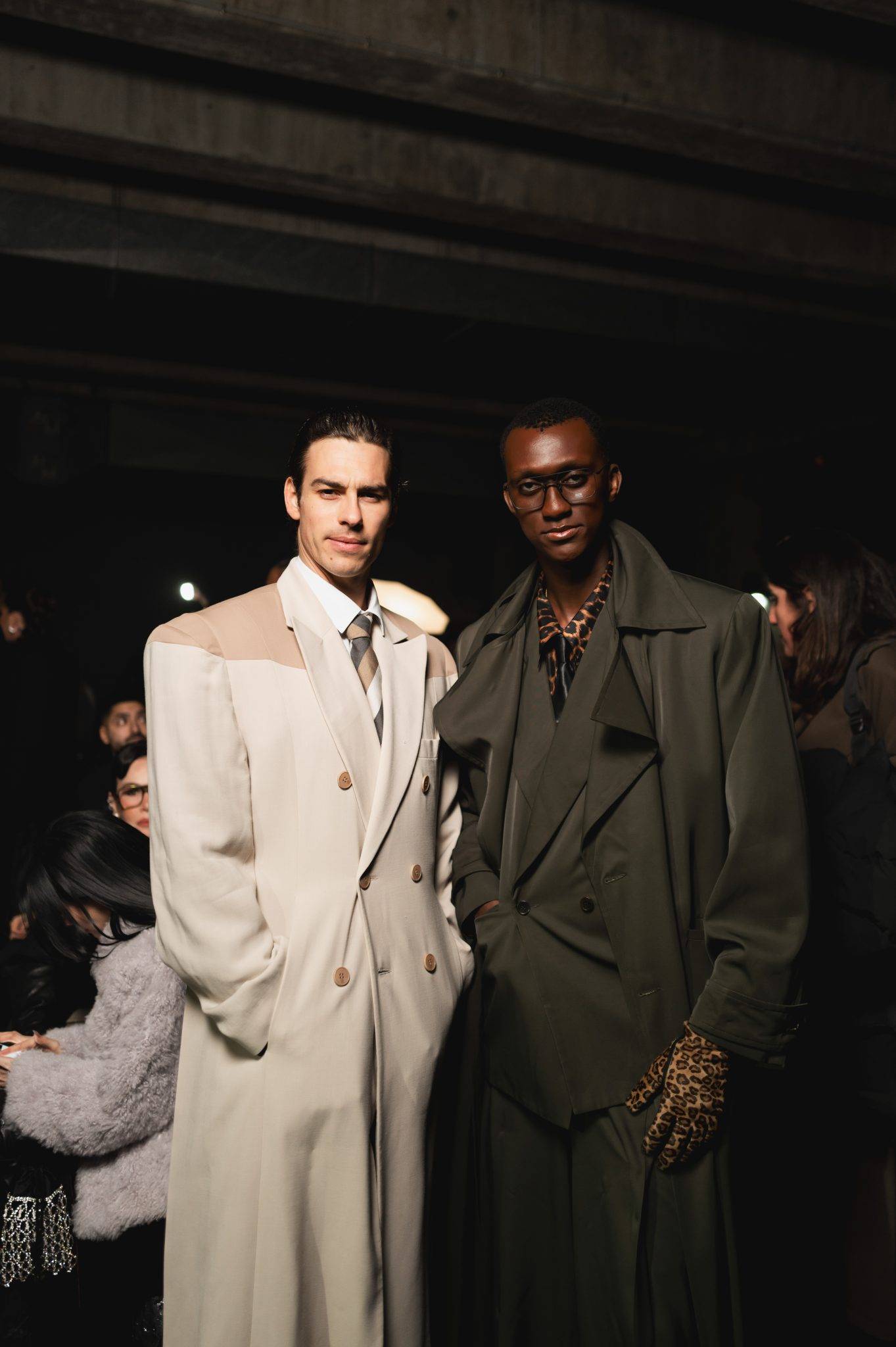  - Paris envahi par les Aliens chics de Louis Gabriel Nouchi