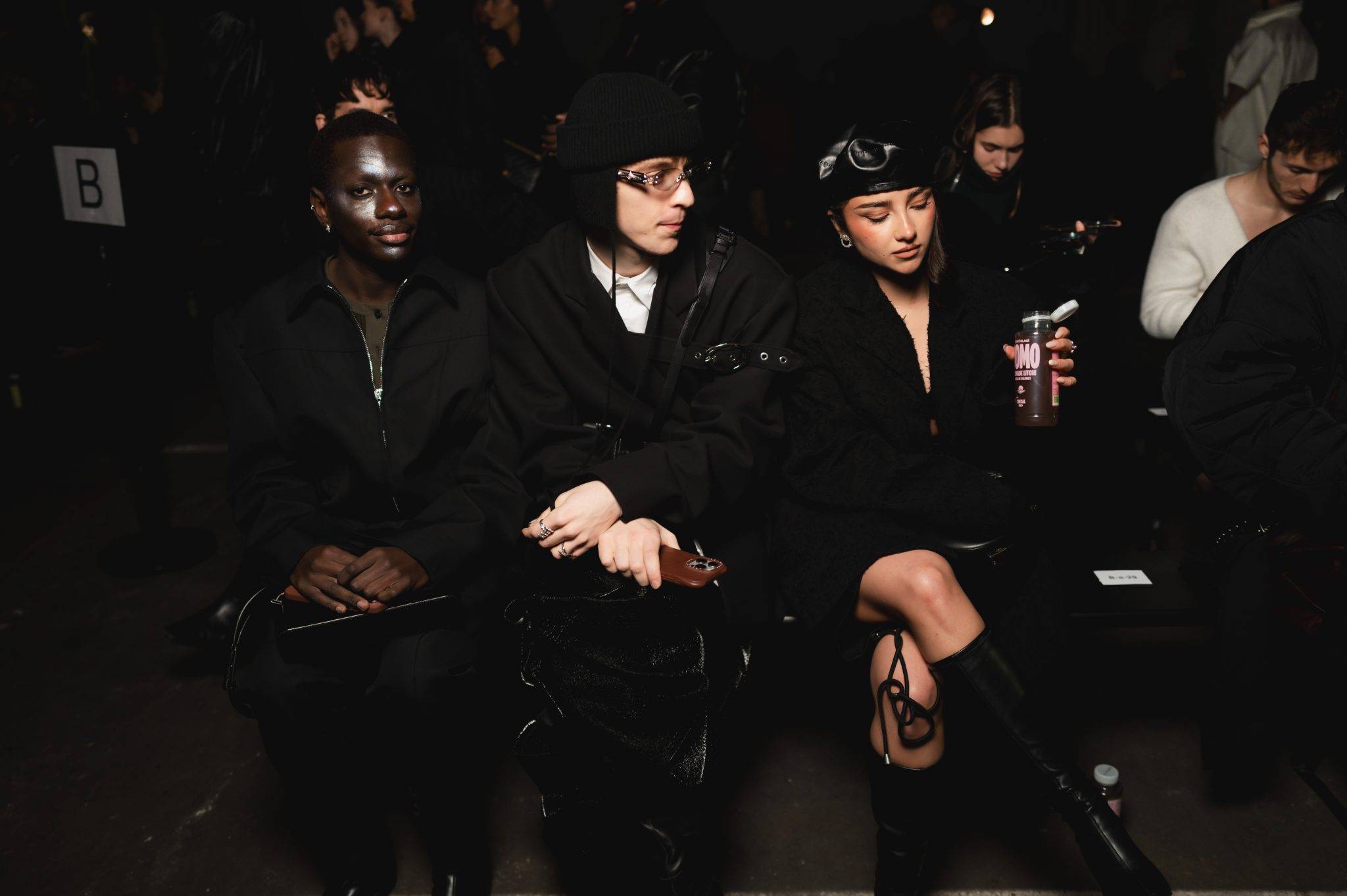  - Paris envahi par les Aliens chics de Louis Gabriel Nouchi