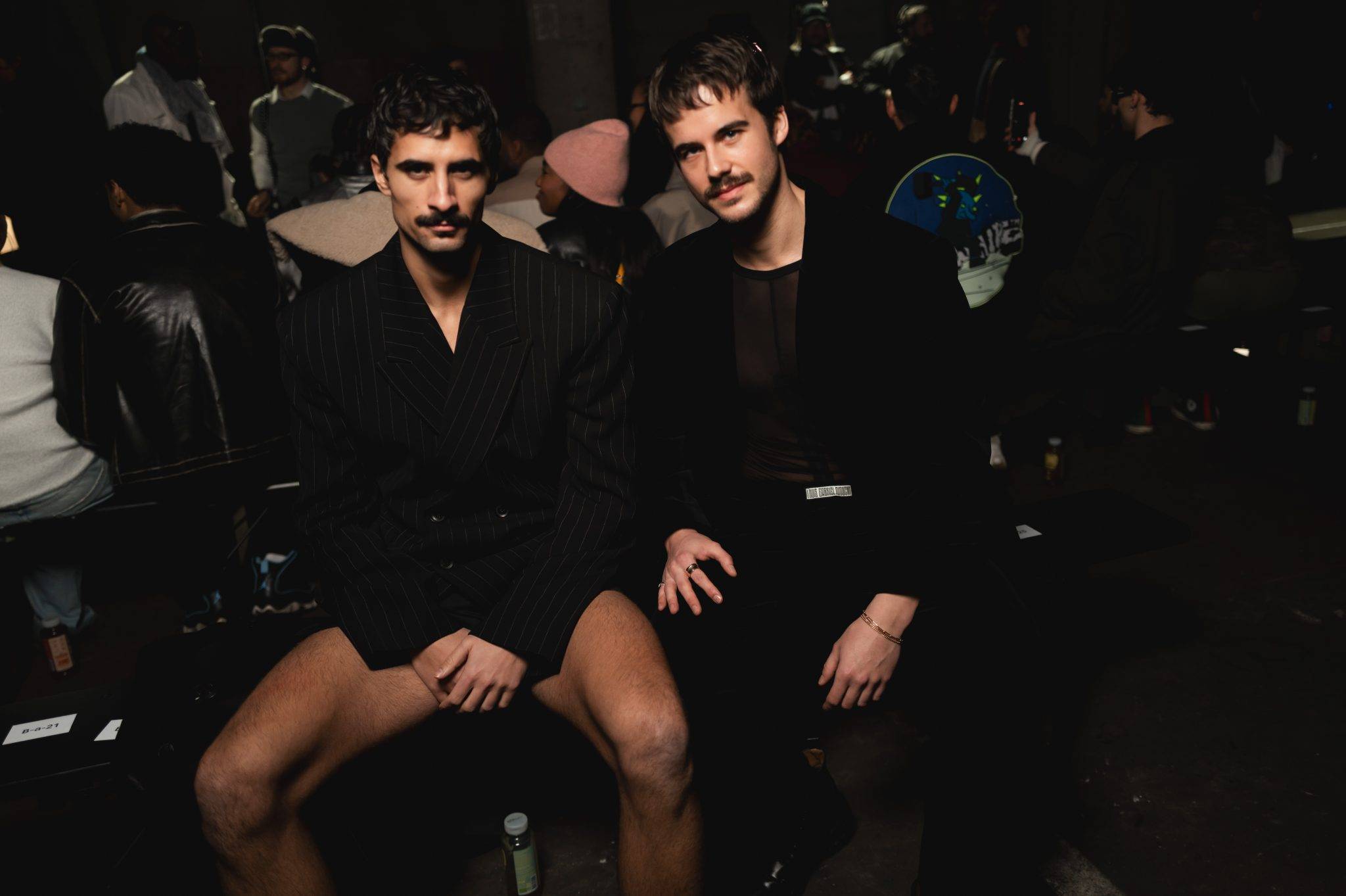  - Paris envahi par les Aliens chics de Louis Gabriel Nouchi