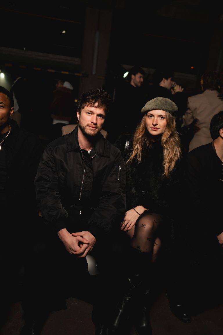  - Paris envahi par les Aliens chics de Louis Gabriel Nouchi