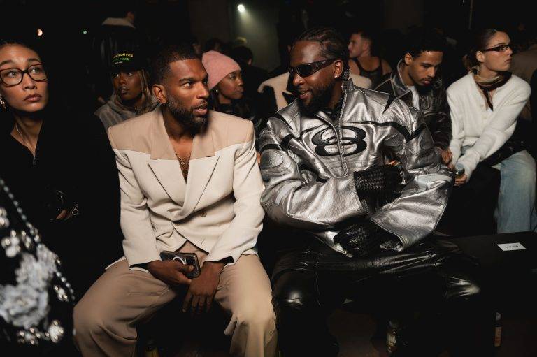  - Paris envahi par les Aliens chics de Louis Gabriel Nouchi