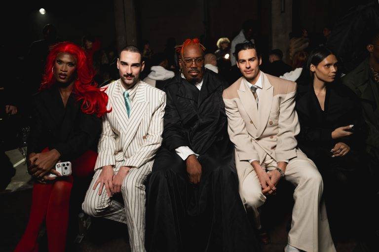  - Paris envahi par les Aliens chics de Louis Gabriel Nouchi