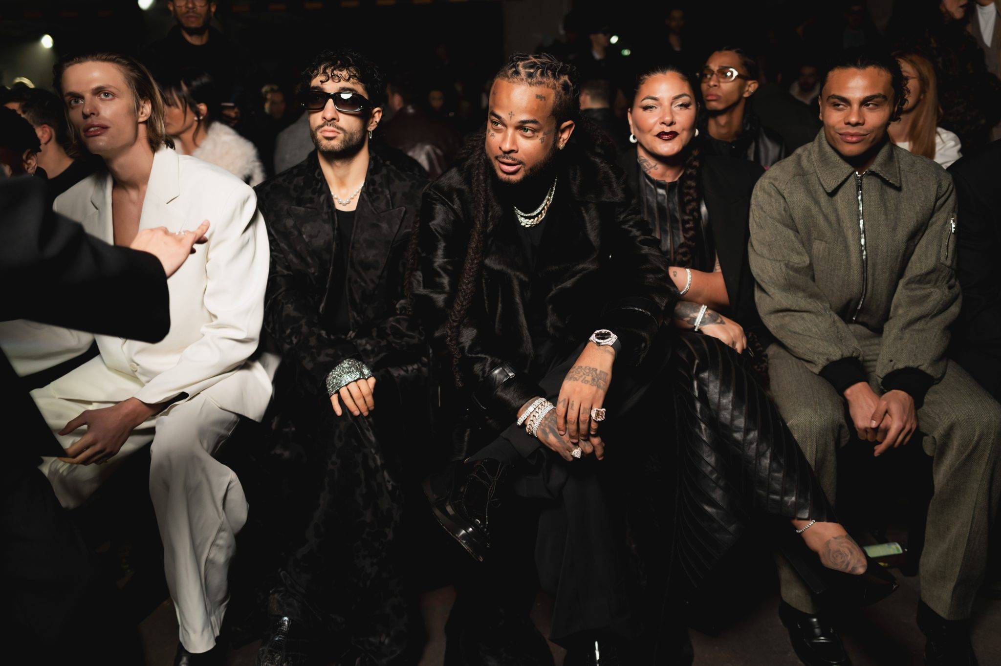  - Paris envahi par les Aliens chics de Louis Gabriel Nouchi