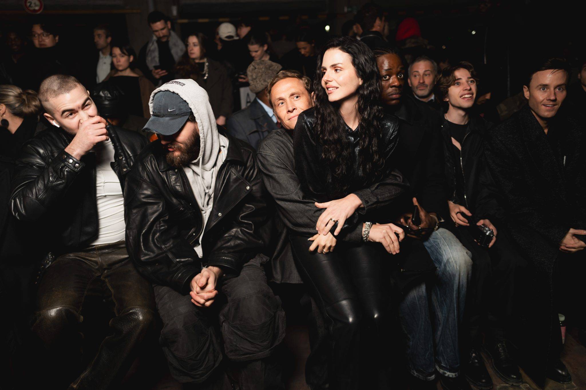  - Paris envahi par les Aliens chics de Louis Gabriel Nouchi