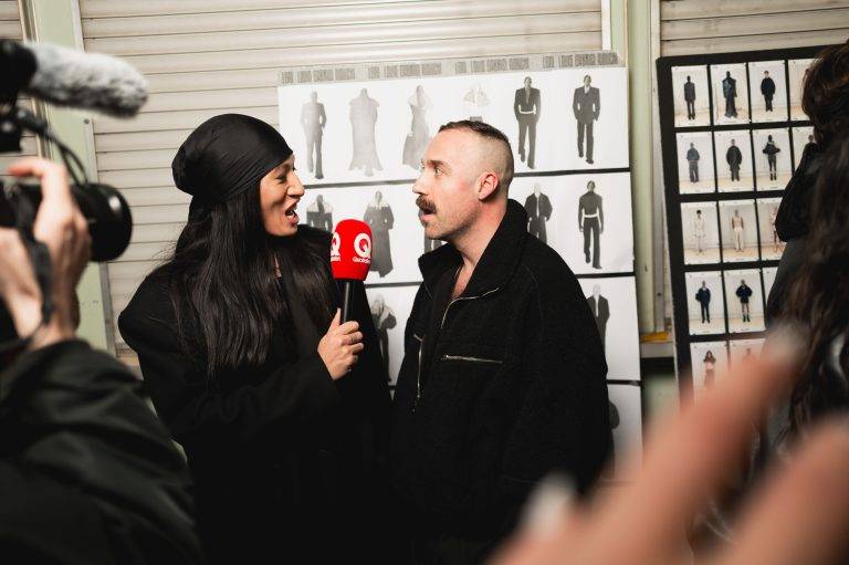  - Paris envahi par les Aliens chics de Louis Gabriel Nouchi