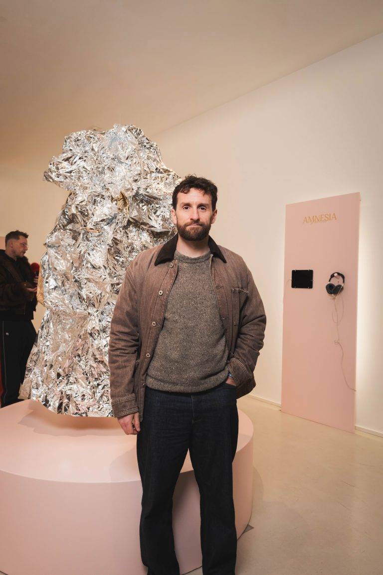  - Kathia St. Hilaire et Sébastien Tellier s’emparent de Perrotin Paris