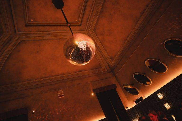 Milano, moda uomo e potere gentile: il via alla Fashion Week 2026