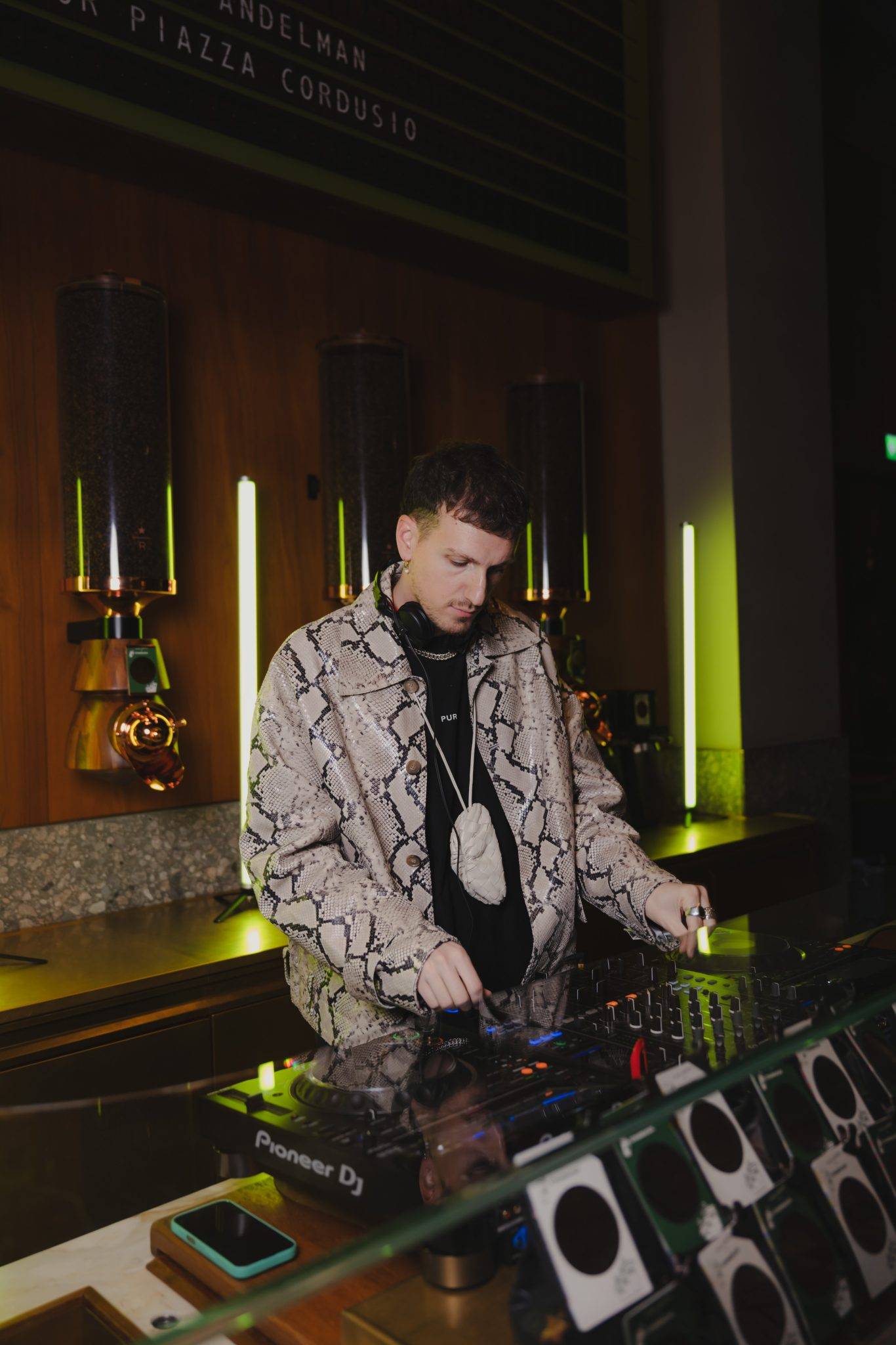  - The House of Coffee: Starbucks and Milan, a New Creative Chapter