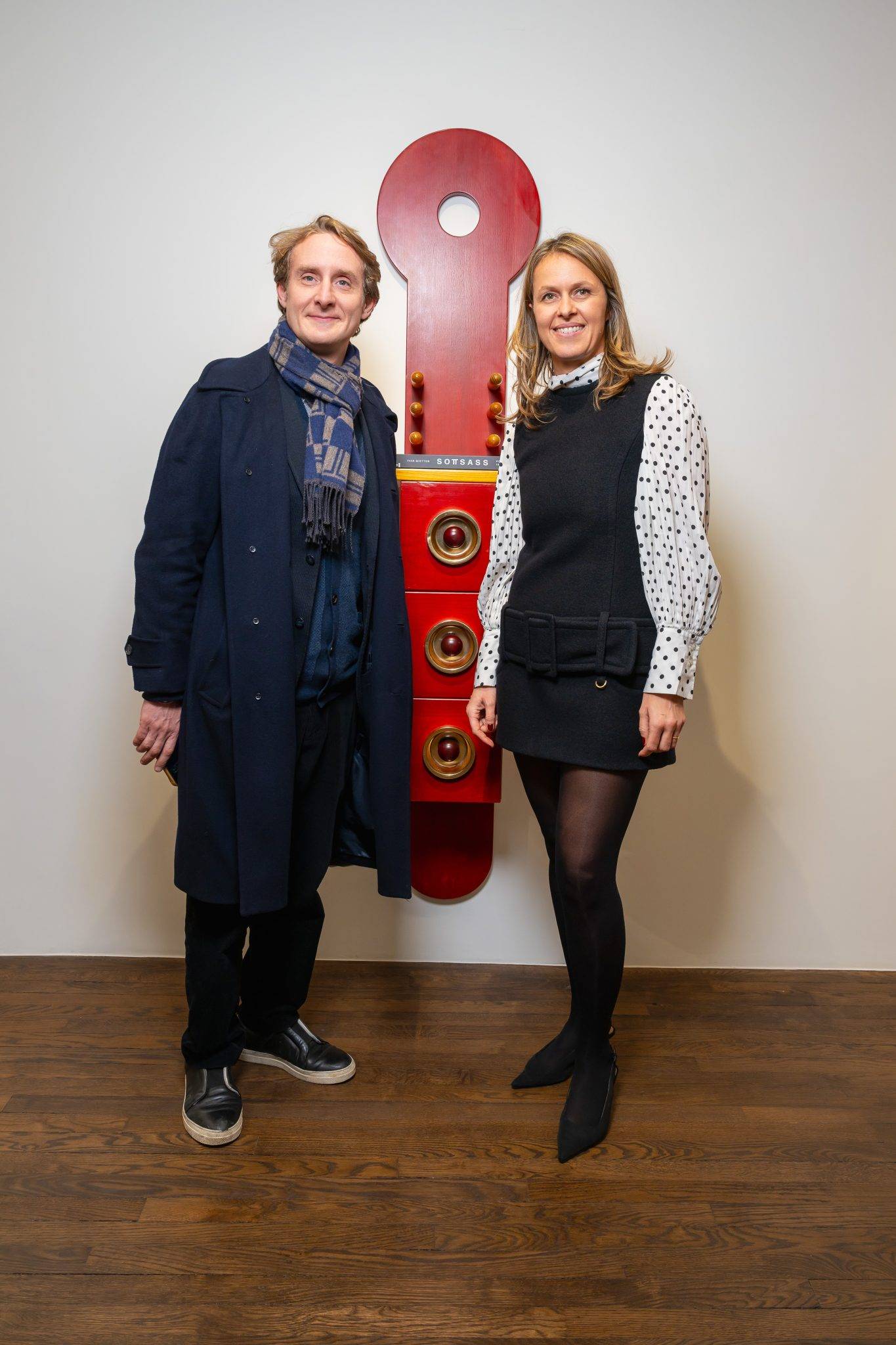  - La galerie Mitterrand regroupe les oeuvres de Sottsass et Warhol dans une exposition événement