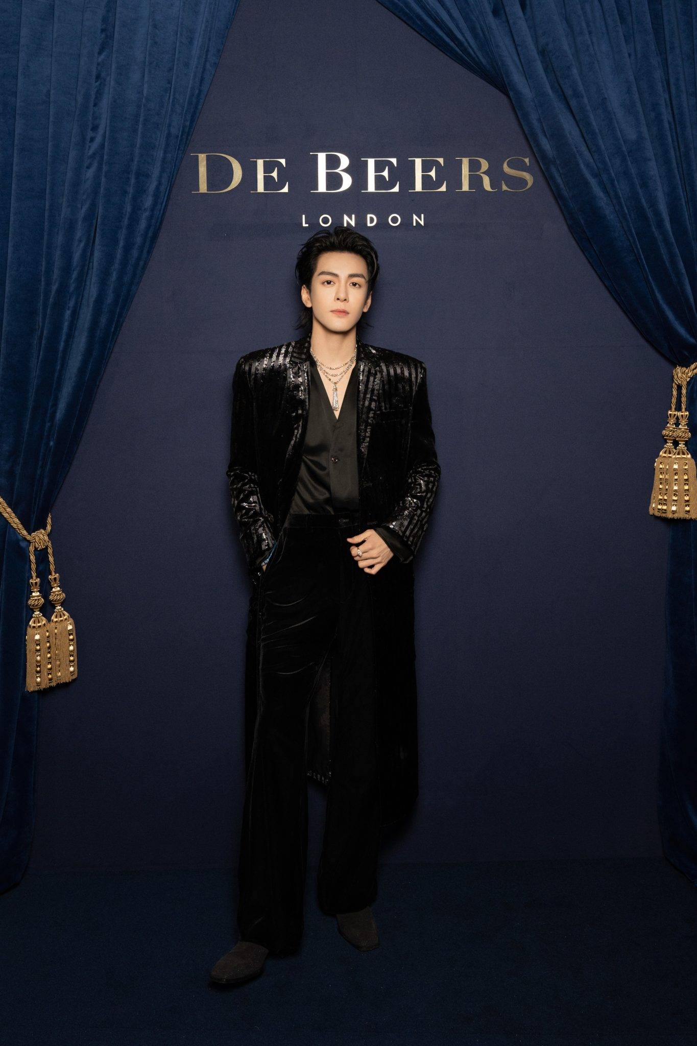  - De Beers Inaugurates its New Flagship Store on Rue de la Paix