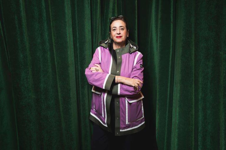  - Entre élégance urbaine et fonctionnalité : la nouvelle collaboration d’Aigle et India Mahdavi