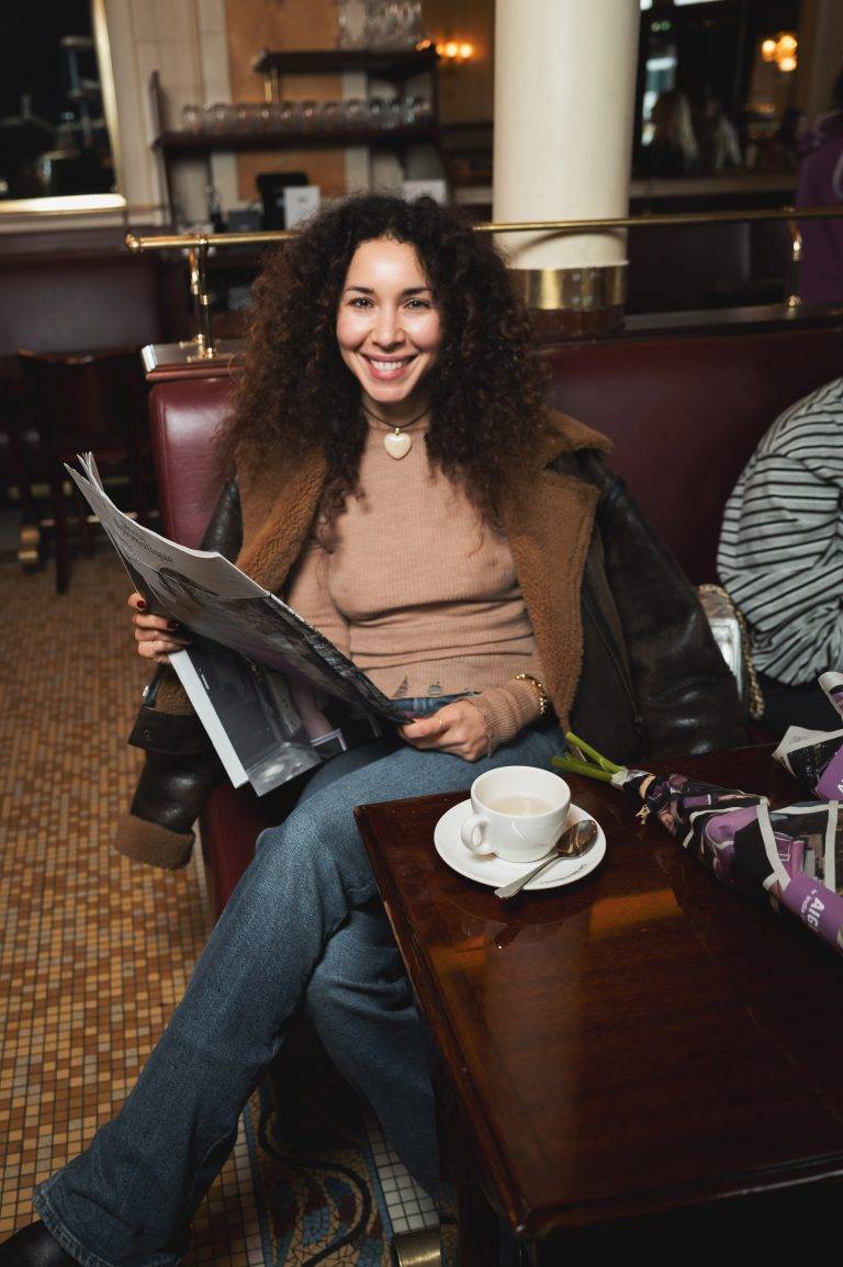  - Entre élégance urbaine et fonctionnalité : la nouvelle collaboration d’Aigle et India Mahdavi