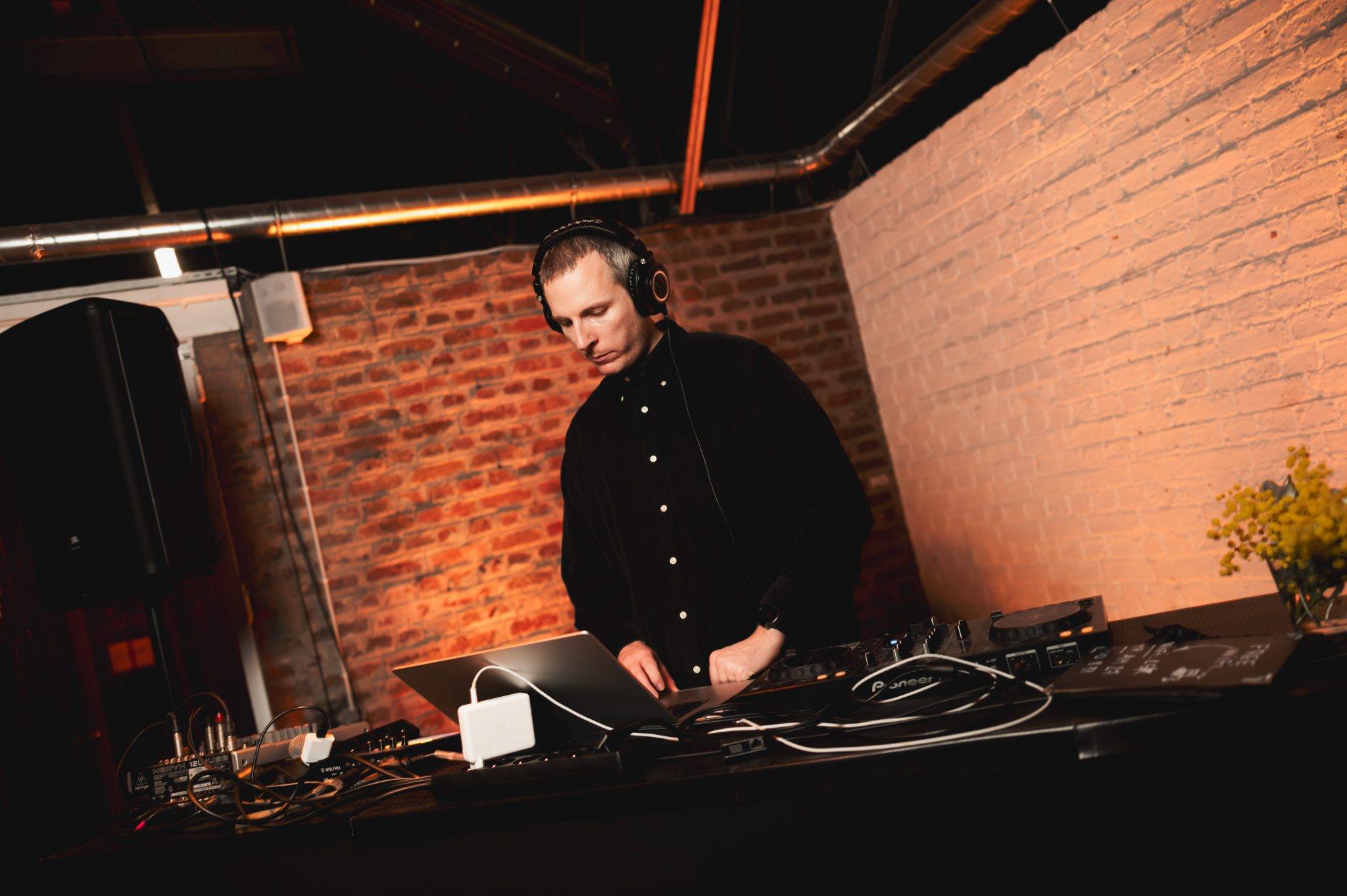  - La galerie Anne-Sarah Bénichou souffle 10 bougies entourée de ses artistes et de ses amis