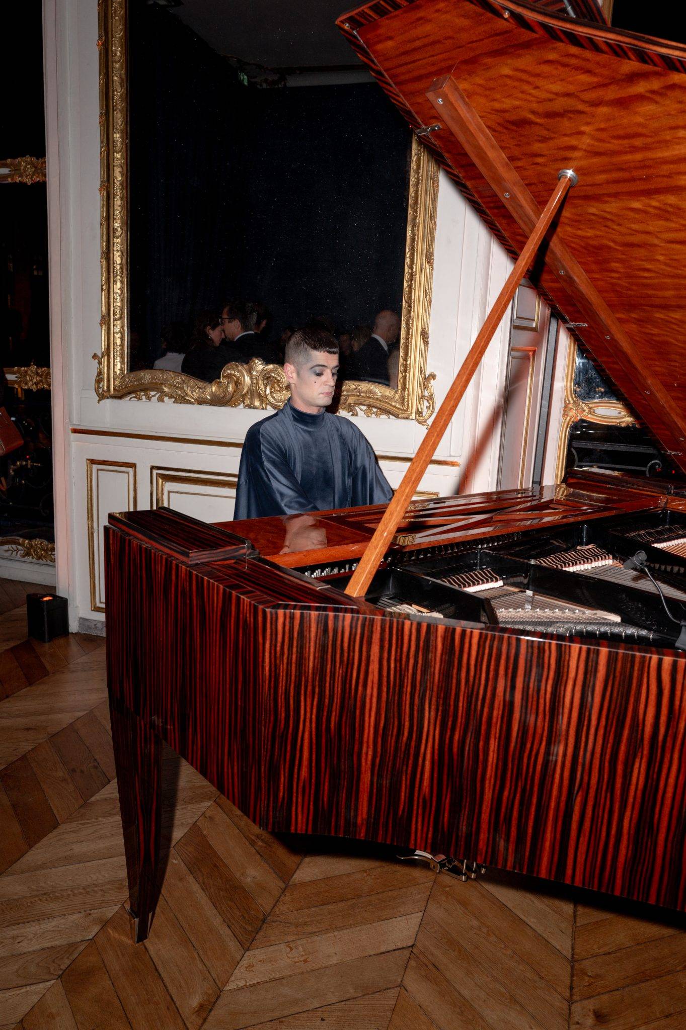  - De Beers Inaugurates its New Flagship Store on Rue de la Paix