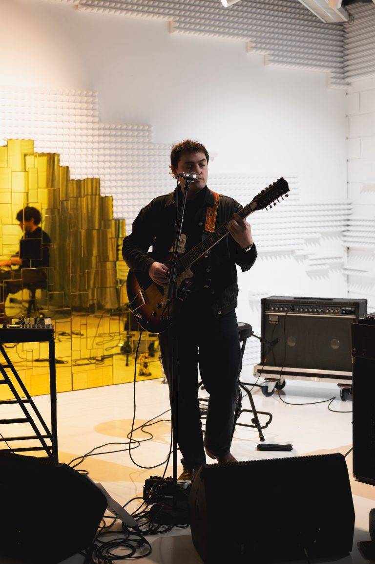  - At the Marché Dauphine, the Futuro Show Ends on a High Note with Jay-Jay Johanson