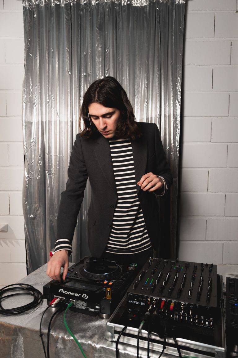  - At the Marché Dauphine, the Futuro Show Ends on a High Note with Jay-Jay Johanson