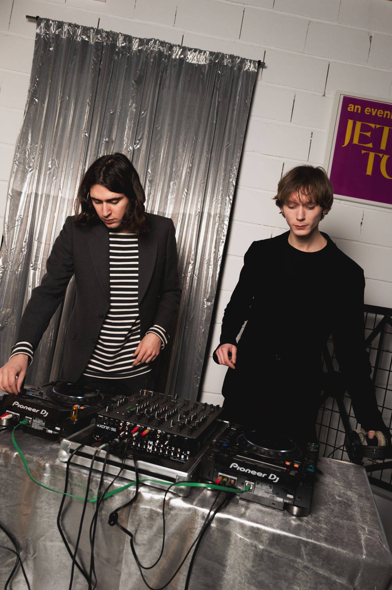  - At the Marché Dauphine, the Futuro Show Ends on a High Note