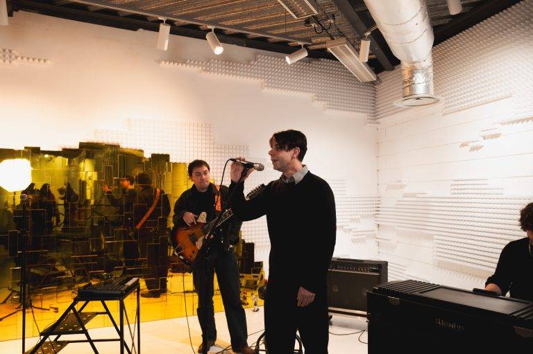  - At the Marché Dauphine, the Futuro Show Ends on a High Note with Jay-Jay Johanson