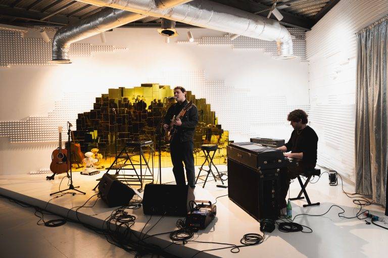  - At the Marché Dauphine, the Futuro Show Ends on a High Note with Jay-Jay Johanson