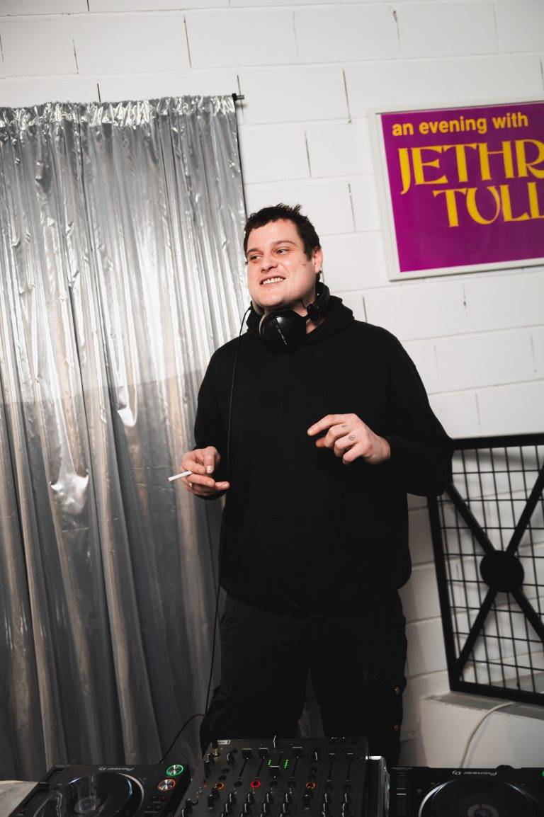  - At the Marché Dauphine, the Futuro Show Ends on a High Note with Jay-Jay Johanson