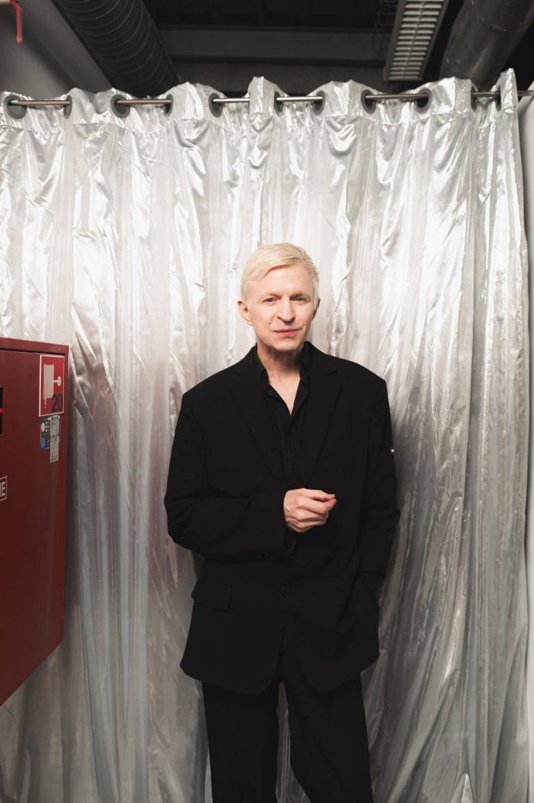  - At the Marché Dauphine, the Futuro Show Ends on a High Note with Jay-Jay Johanson