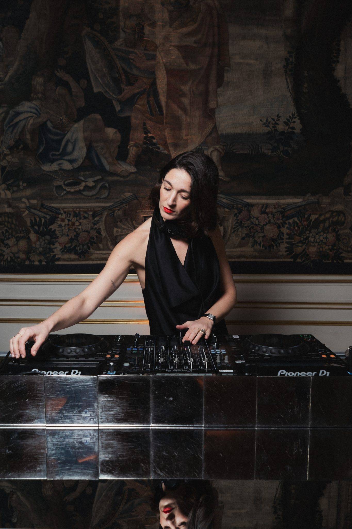  - Garatti Highlights Italian Craftsmanship with its Precious Green Diamonds